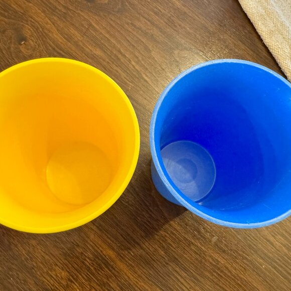 Tupperware Bell Tumblers Cups 7oz Set of 4 Juice Cup GUC - Picture 3 of 4